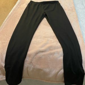 Fashion Nova basic black leggings